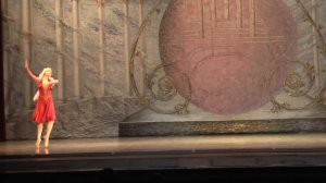 танец девушек в розовом из балета "Гаяне"