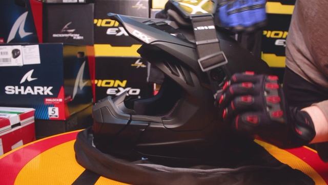 Краткий обзор снегоходного шлема CKX Titan Airflow смотреть онлайн