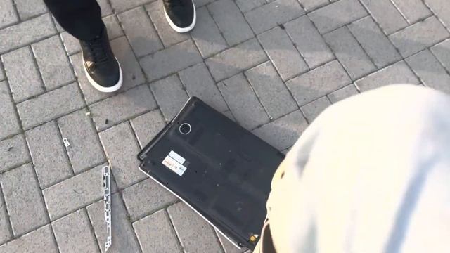 ЛОМАЮ НОУТБУК В ЧЕСТЬ 2-ТЫСЯЧИ ПОДПИСЧИКОВ?? смотреть онлайн