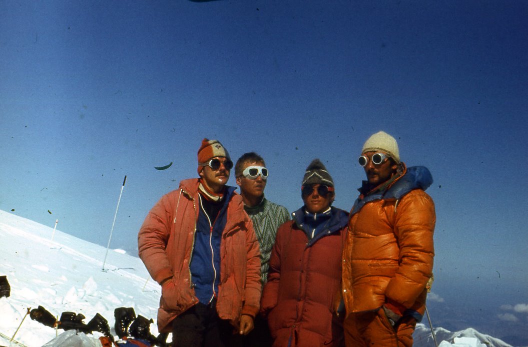 _Мы с тобой давно уже не те_ - автор - Аделунг Юрий смотреть онлайн