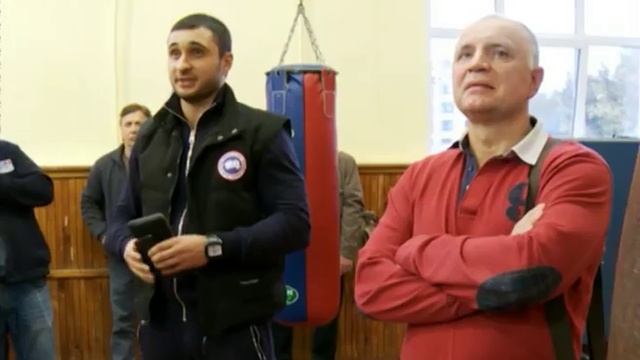 В Ярославль приехал олимпийский чемпион, боксер Александр Поветкин смотреть онлайн