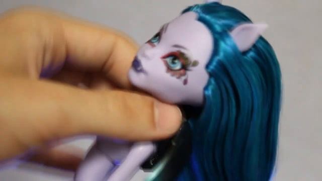 Обзор на Авеу Троттер из коллекции Монстрические Мутации/Avea Trotter Freaky Fusion doll review смотреть онлайн