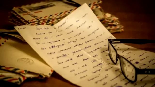 Ворон с письмом в клюве сел на гроб. Прочитав письмо, люди кинулись вскрывать гроб! смотреть онлайн
