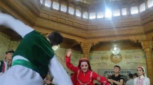 Изумительный Памирский танец | Рақси Бадахшонӣ ǀ Dance party