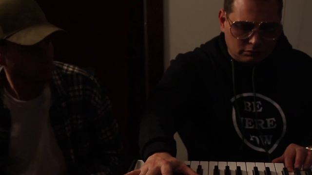AKAI MPC X avec Scott Storch - Standalone Challenge (vidéo de La Boite Noire) смотреть онлайн