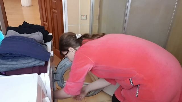 Над нами пошутили?Доедаем крошки смотреть онлайн