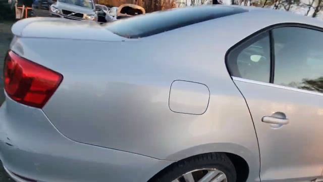 Разборка Volkswagen - Jetta 6 2010-2015, 2.0 (VIN: 3VW5A7AJ1DM276156) смотреть онлайн