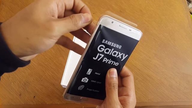 Samsung Galaxy J7 Prime - Unboxing/Hands-On en español смотреть онлайн