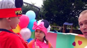 Макс и Катя играют в ресторан