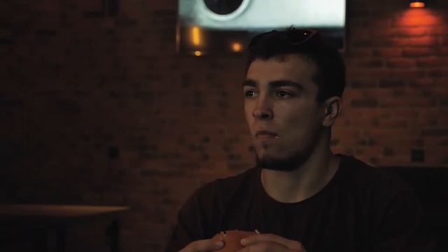 Креативная реклама на Хэллоуин | hell's pub Умань смотреть онлайн