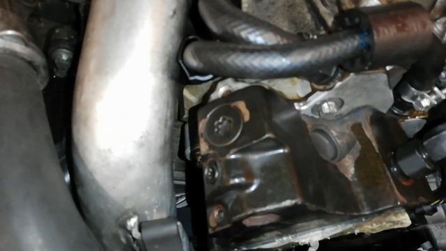 Mercedes-benz 3.0V6 High Pressure Fuel Pump Leaking Diesel смотреть онлайн