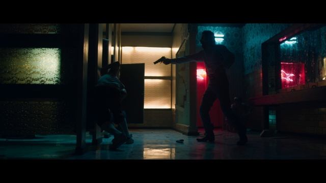 "Святым тут не место" трейлер смотреть онлайн