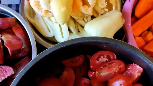 Аджика . Очень нежный и вкусный соус. смотреть онлайн