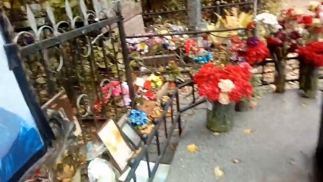 на могиле Виктора Цоя смотреть онлайн