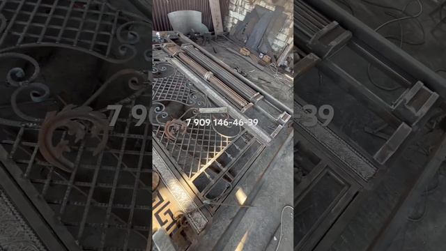 работаем #махачкала #дом #красота #кованныеворота #ворота #краска #рек #reels #золотыеворота