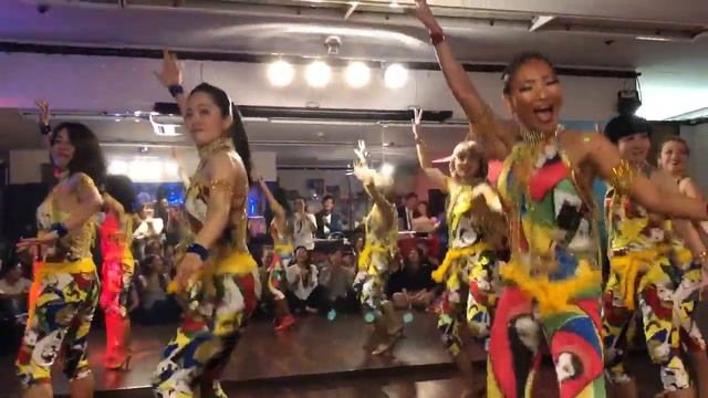 Las Gatas dance performance reggaeton, samba mix смотреть онлайн