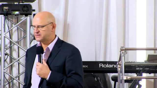 Залуцкий Николай "Как перебраться на другой берег" 20.11.2016 смотреть онлайн