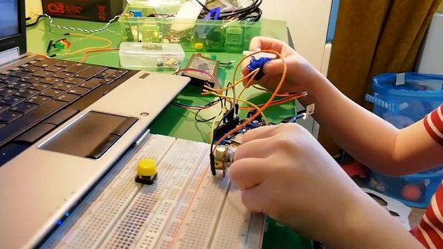 2. Мне 5 лет и я изучаю Arduino (Flprog / servo) смотреть онлайн