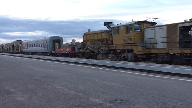 Окна: поезд Псков – Москва на Витебской стороне в Дно. 2М62, вагон Псков – Мурманск смотреть онлайн