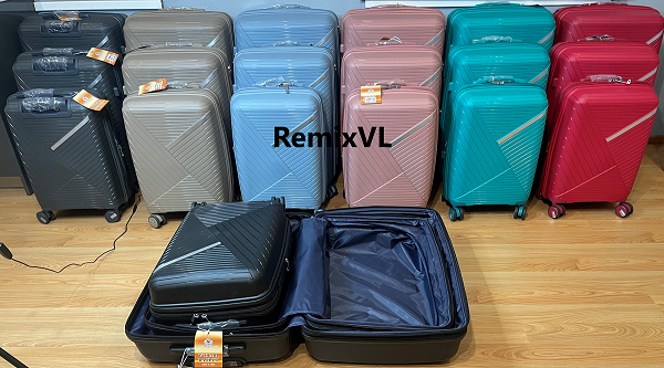 магазин RemixVL: Чемодан черный Молния 20 дюймов смотреть онлайн