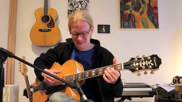 Jingle Bells - Solo Guitar / Fingerstyle Arrangement - Epiphone Emperor Regent смотреть онлайн
