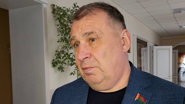 Виталий Уткин