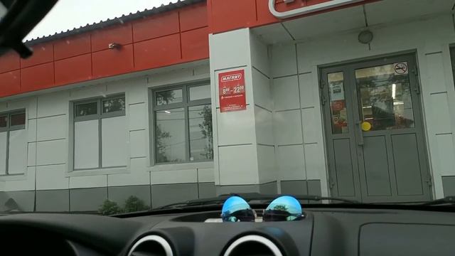 Жизнь идёт своим чередом... завтрак, пироги, дороги... ДЕД возится с дровами. смотреть онлайн