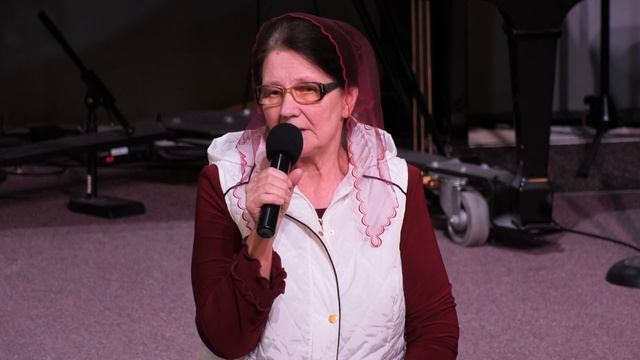 "Камень в лужу брошен был" - Стих смотреть онлайн