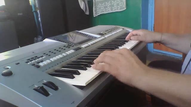 Вальс на синтезаторе S-700 смотреть онлайн