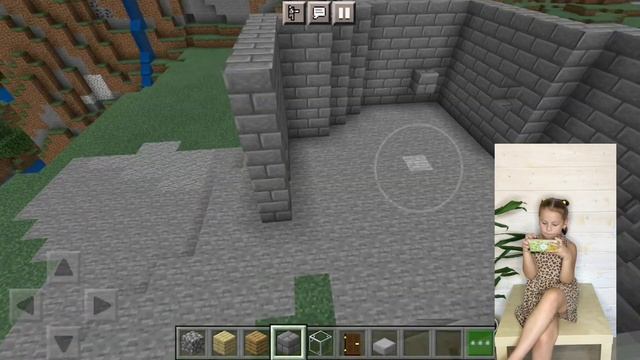 Строим каменный дом в Майнкрафте. Лиса, там была лиса? смотреть онлайн