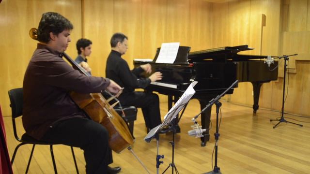 De Falla Suite Popular Espanhola Fabio Presgrave, Violoncelo E Max Uriarte, Piano
