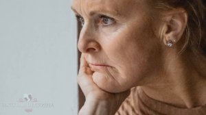 Увидев младенца, акушерка побледнела и выбежала из палаты, все были в шоке когда узнали кто родился