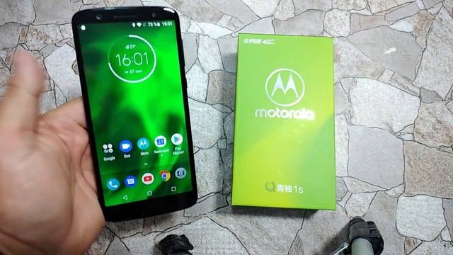 Motorola Moto Green Pomelo 1S / Полный обзор / Игры / Камера смотреть онлайн