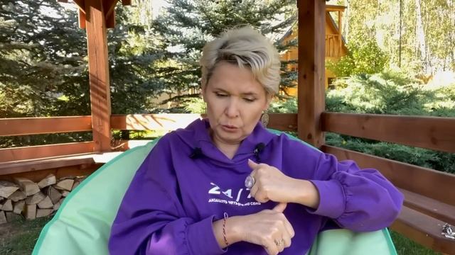 Почему так тяжело при расставании с близким? смотреть онлайн
