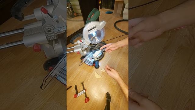 Краткий обзор на торцовочную пилу Metabo KGS 216M. смотреть онлайн