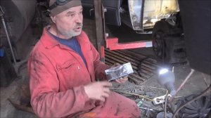 В мастерской Матвиенка. Немного подгнивший Opel Vivaro