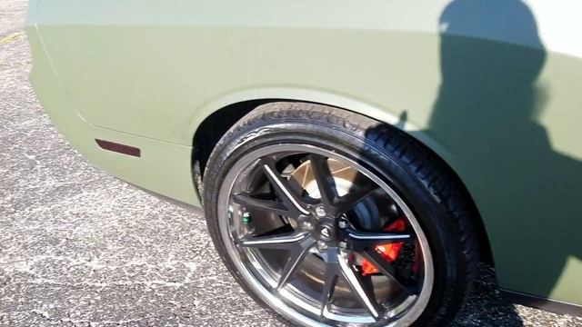 SICK 392 CHALLENGER WITH AIR RIDE AND CUSTOM ORACLE LIGHTING смотреть онлайн