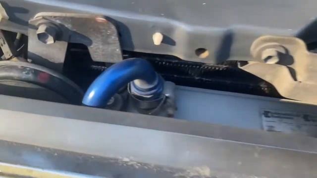 1997 Toyota Land Cruiser 70 Series 4.2 Diesel 5 Speed - Engine Bay смотреть онлайн