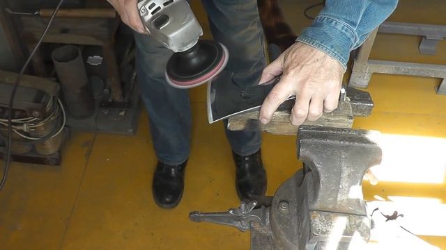 КАК ЗАТОЧИТЬ ТОПОР ДО БРИТВЕННОЙ ОСТРОТЫ. смотреть онлайн