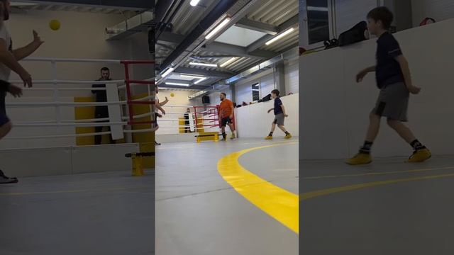 Spikeball… смотреть онлайн