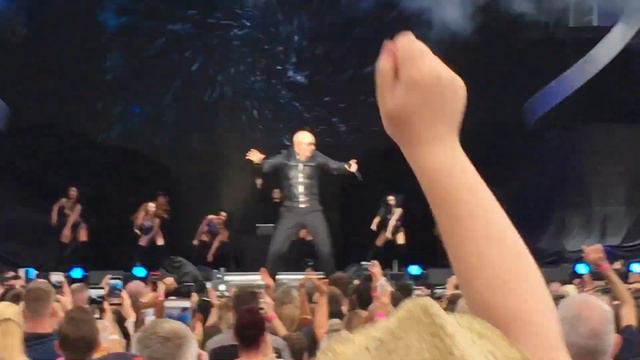 Pitbull - Feel This Moment, Blackpool 01/09/2018 смотреть онлайн