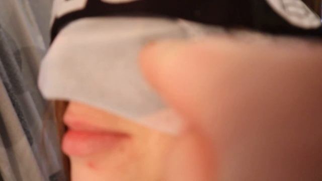 Alli Gets BLINDFOLDED смотреть онлайн