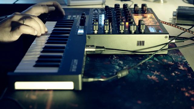 Motor Synth Demo #1 смотреть онлайн