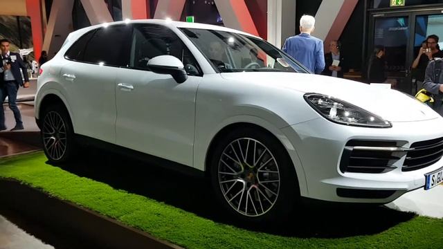 Новый Porsche Cayenne. Первое живое видео