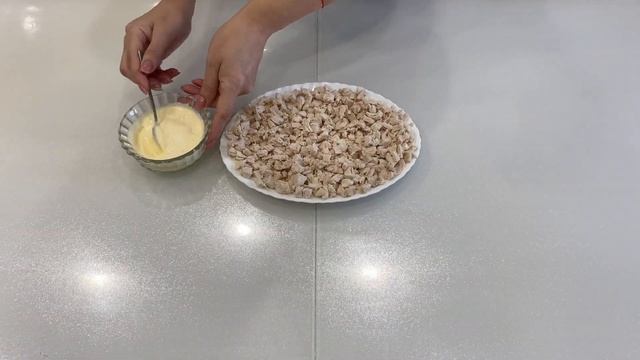 Салат «Дамский каприз»с курицей и ананасами !!! Очень вкусный ? смотреть онлайн