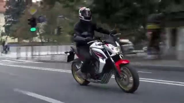 Honda CB650F смотреть онлайн