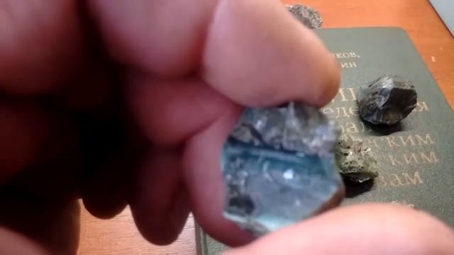 Загадочные оплавленные зеленые камни из каменноугольного пласта смотреть онлайн