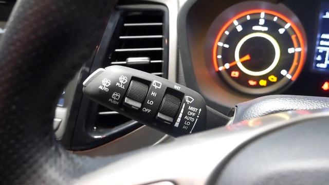 Mahindra XUV300 2022 W8 AMT(O) Diesel | Impressive Quality and Safety Features | Detailed Review смотреть онлайн