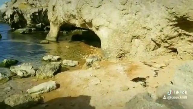 Лучшие пляжи в Крыму. Бухта космонавтов в Щелкино, аналог генеральских пляжей. смотреть онлайн