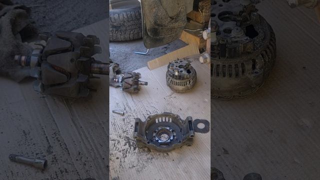 Вито 638 2.2 ремонт генератора, замена подшипника смотреть онлайн